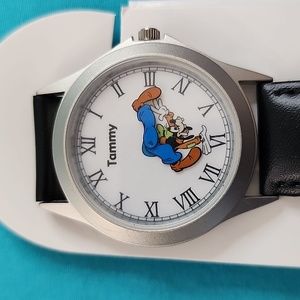 BNIB Vintage Disney Personalized Roman Numerals Goofy Watch